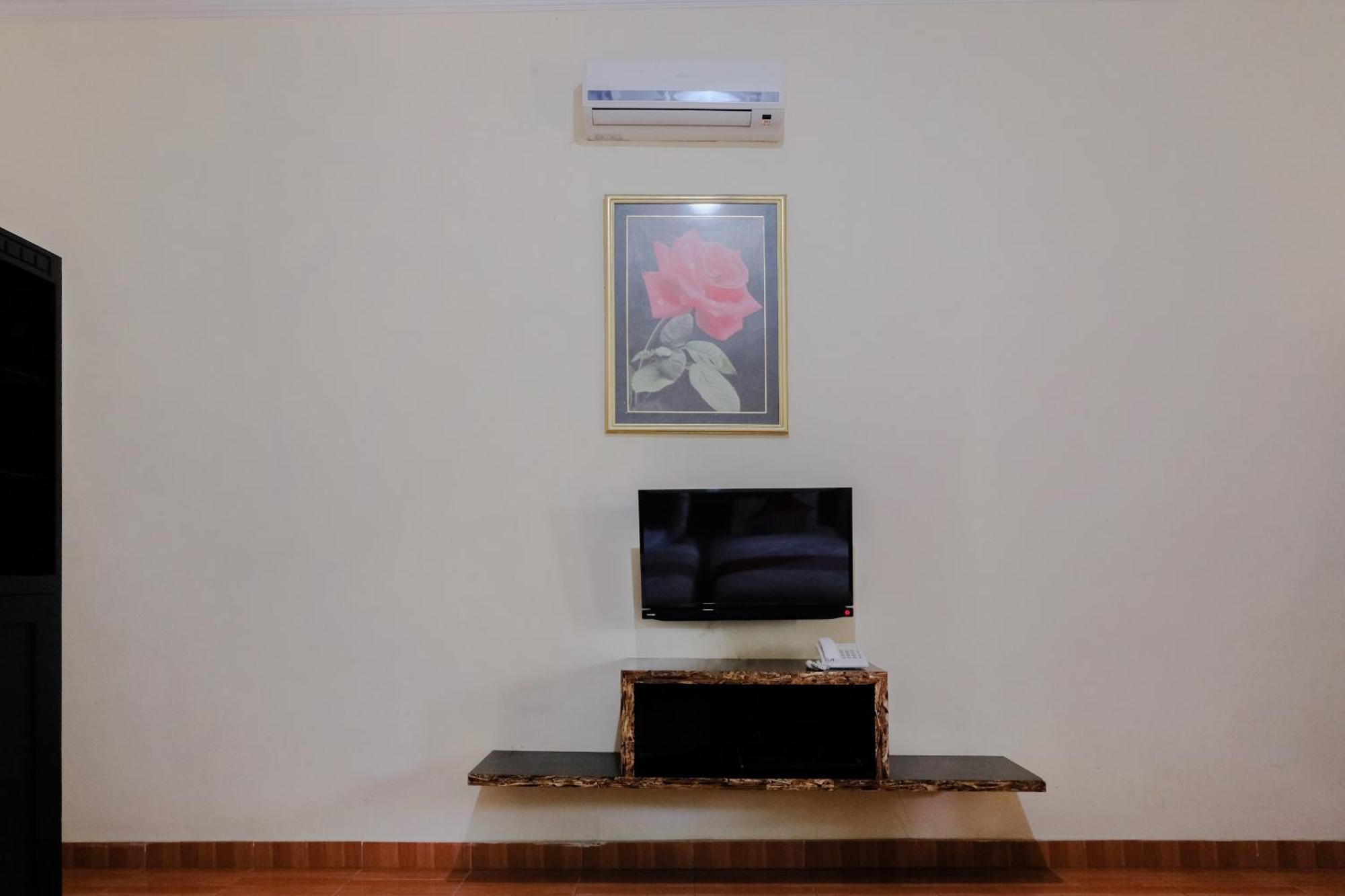 Hotel Mahkota Plengkung By Ecommerceloka Banyuwangi  Ngoại thất bức ảnh
